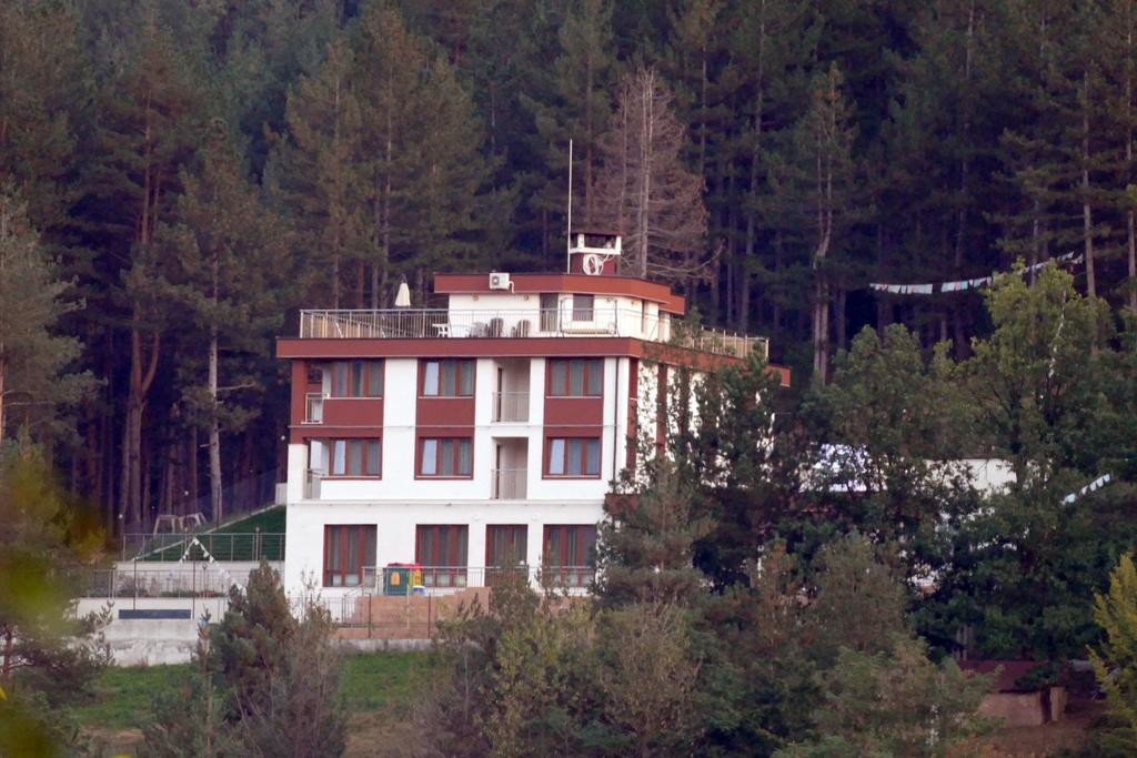 Mala Planina Guest House Iskrets Bagian luar foto