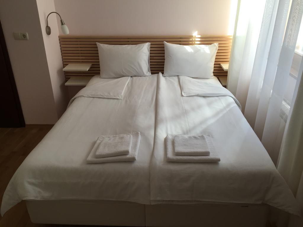 Mala Planina Guest House Iskrets Bagian luar foto