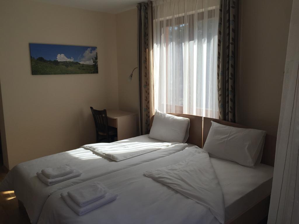Mala Planina Guest House Iskrets Bagian luar foto